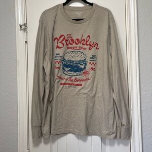 LONG SLEEVE GRAPHIC TEE